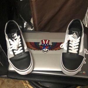 VANS NWOT MENS 8